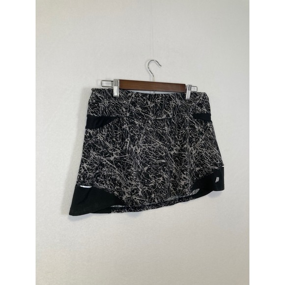 Prince Womens Black White Abstract Print Tennis Skort Size M Built-in Shorts - Picture 9 of 9